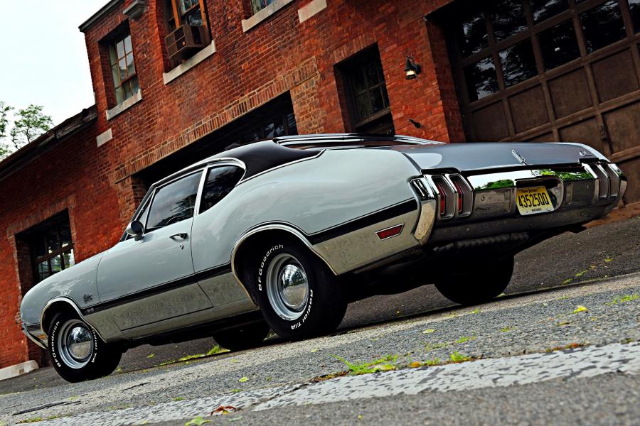  Oldsmobile Cutlass S W-31 Sport Coupe 1970 года  (фото 17 из 17)